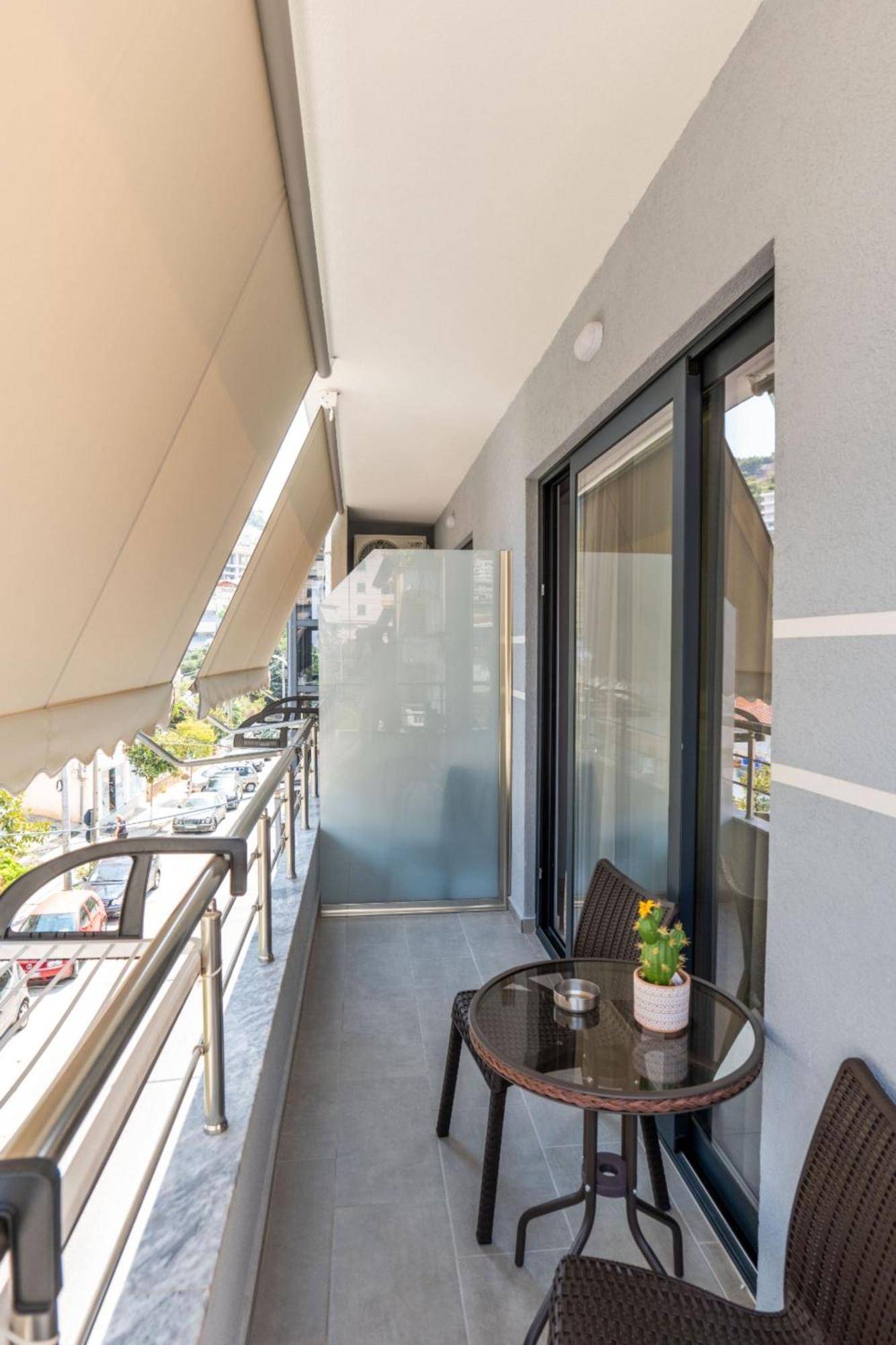 Aleksandra Apartments Sarandë Exterior foto